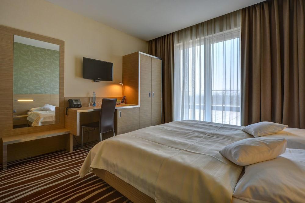 Hotel Ponteo - Activity Park Bratislava Exterior foto