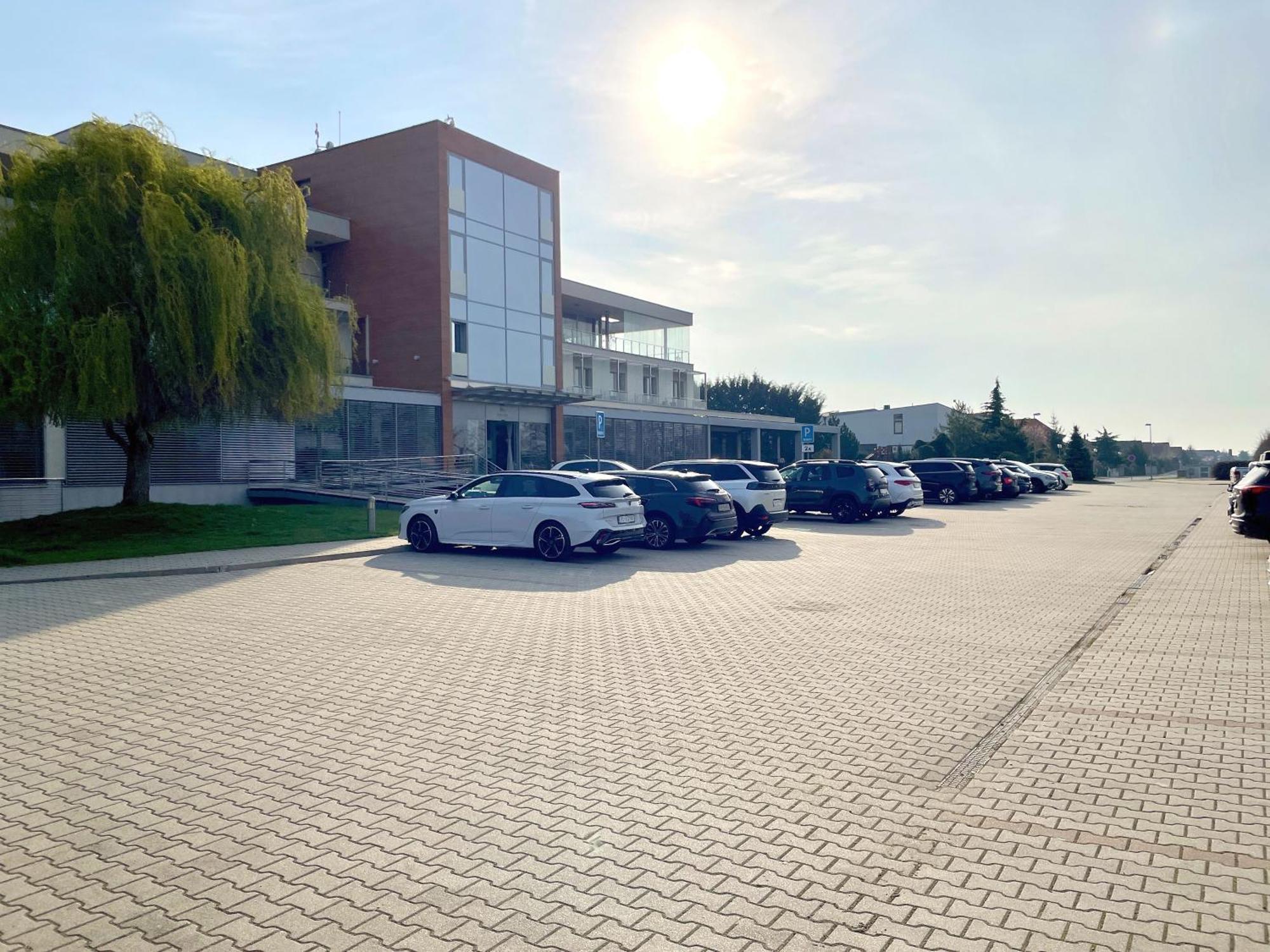 Hotel Ponteo - Activity Park Bratislava Exterior foto