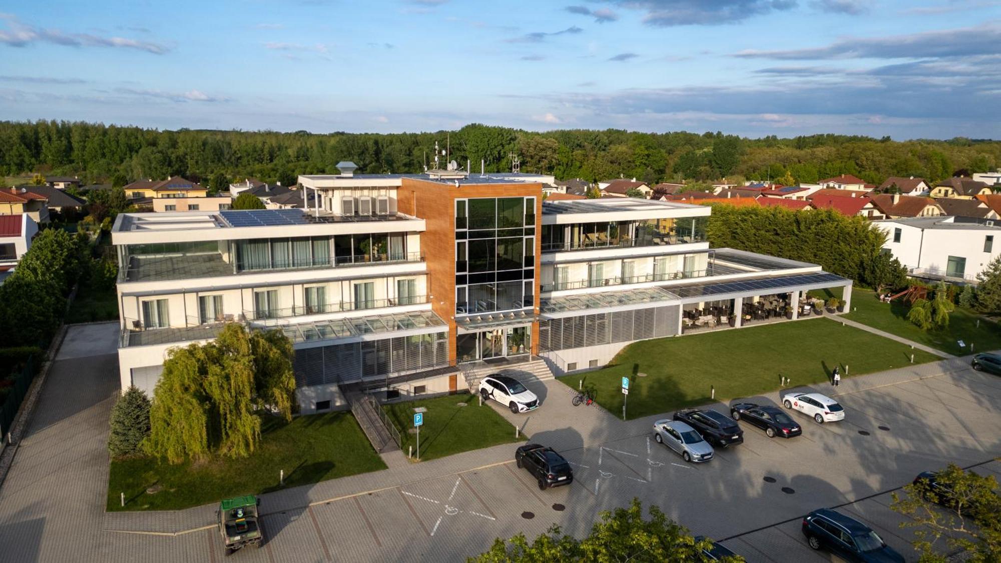Hotel Ponteo - Activity Park Bratislava Exterior foto